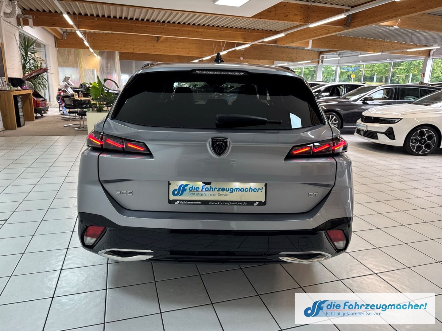 Fahrzeugabbildung Peugeot 308 SW GT Navi Digitales Cockpit Memory Sitze 36