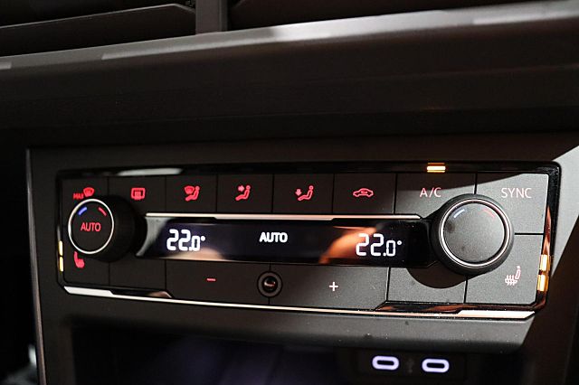 Polo GTI 2.0 TSI DSG NAVI PANO SHZ ACC SPORTFW