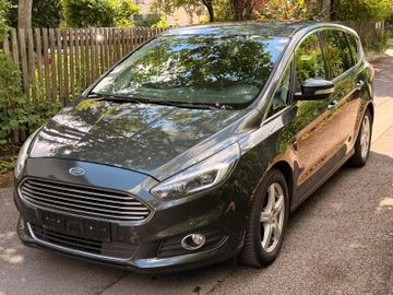 Ford S-Max - 1