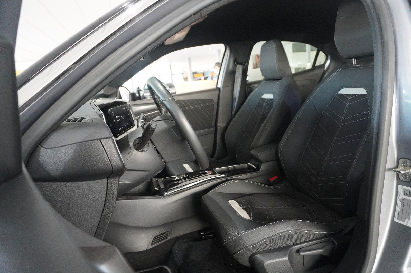Fahrzeugabbildung Opel Mokka-e ULTIMATE 3-PHASIG NAVI/LED/KAMERA/DAB+