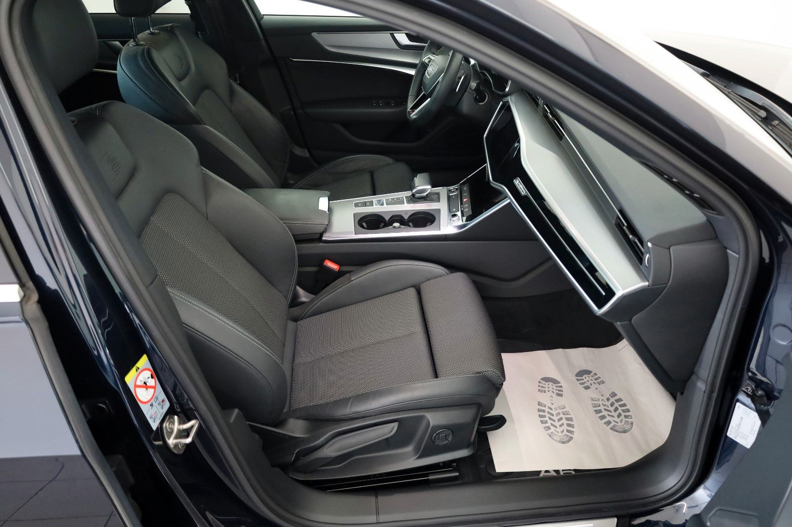 Fahrzeugabbildung Audi A6 45 TDI quattro S Line T.Leder,Navi,LED,ACC,SH