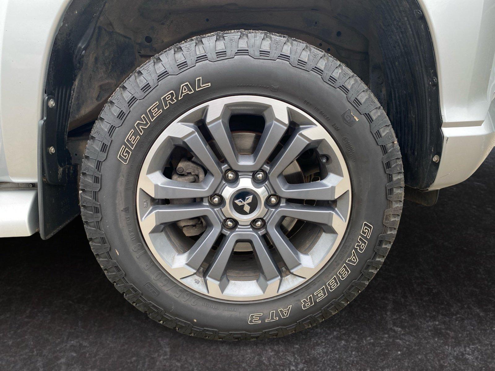 Mitsubishi L200 SELECT 2,2 DI-D Aut. TEMP+SHZ+KAMERA+DAB