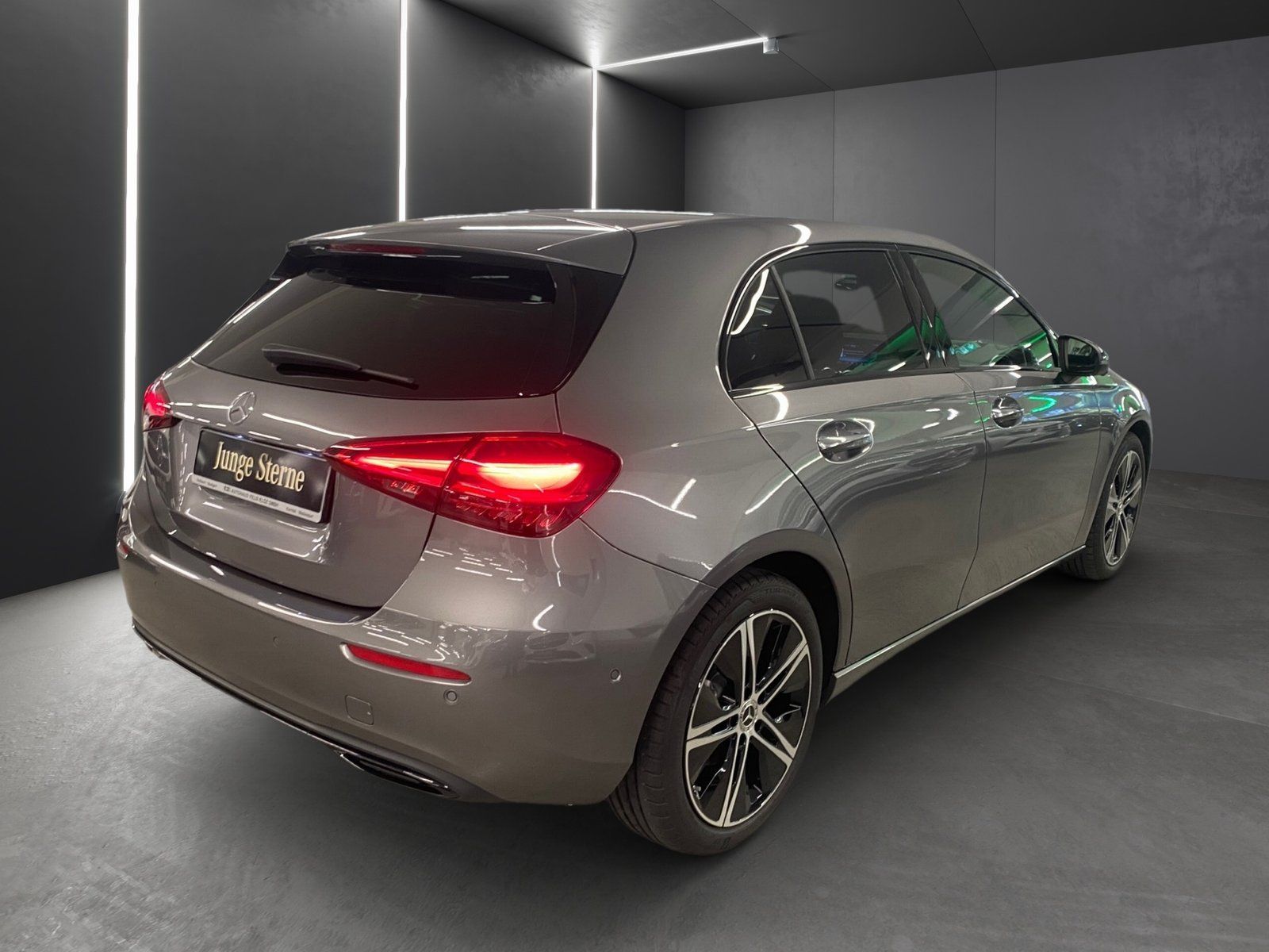 Fahrzeugabbildung Mercedes-Benz A 180 Progressive*Night*360*Totwinkel*Multibeam*