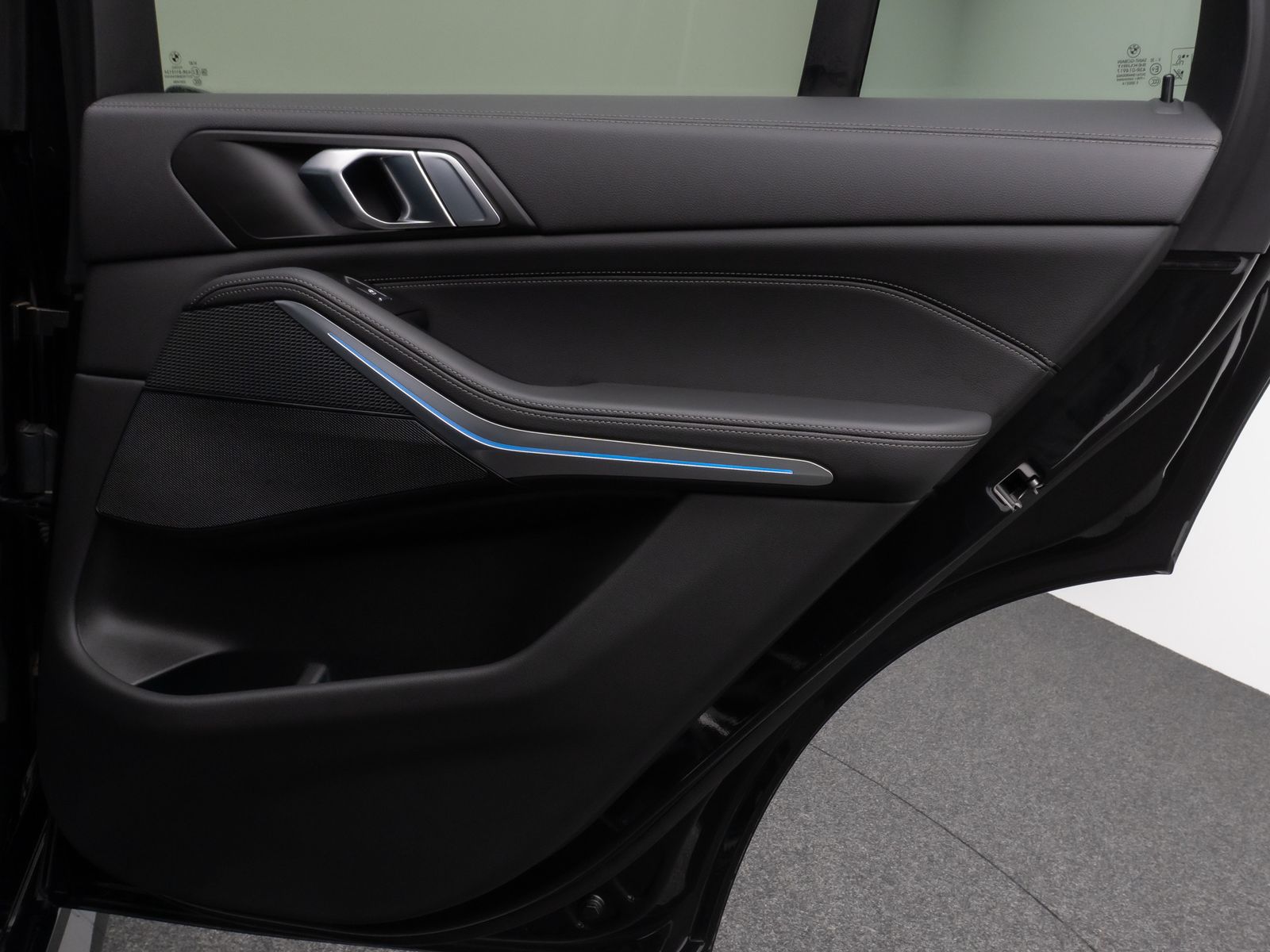 Fahrzeugabbildung BMW X5 xD45e M Sport 360° HUD DAB ACC AHK 20Zoll