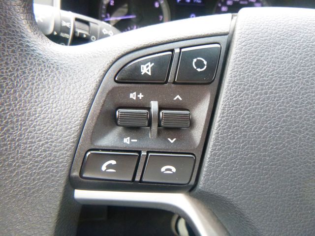 Fahrzeugabbildung Hyundai Tucson Pure 2WD >64.818KM/Automatik<