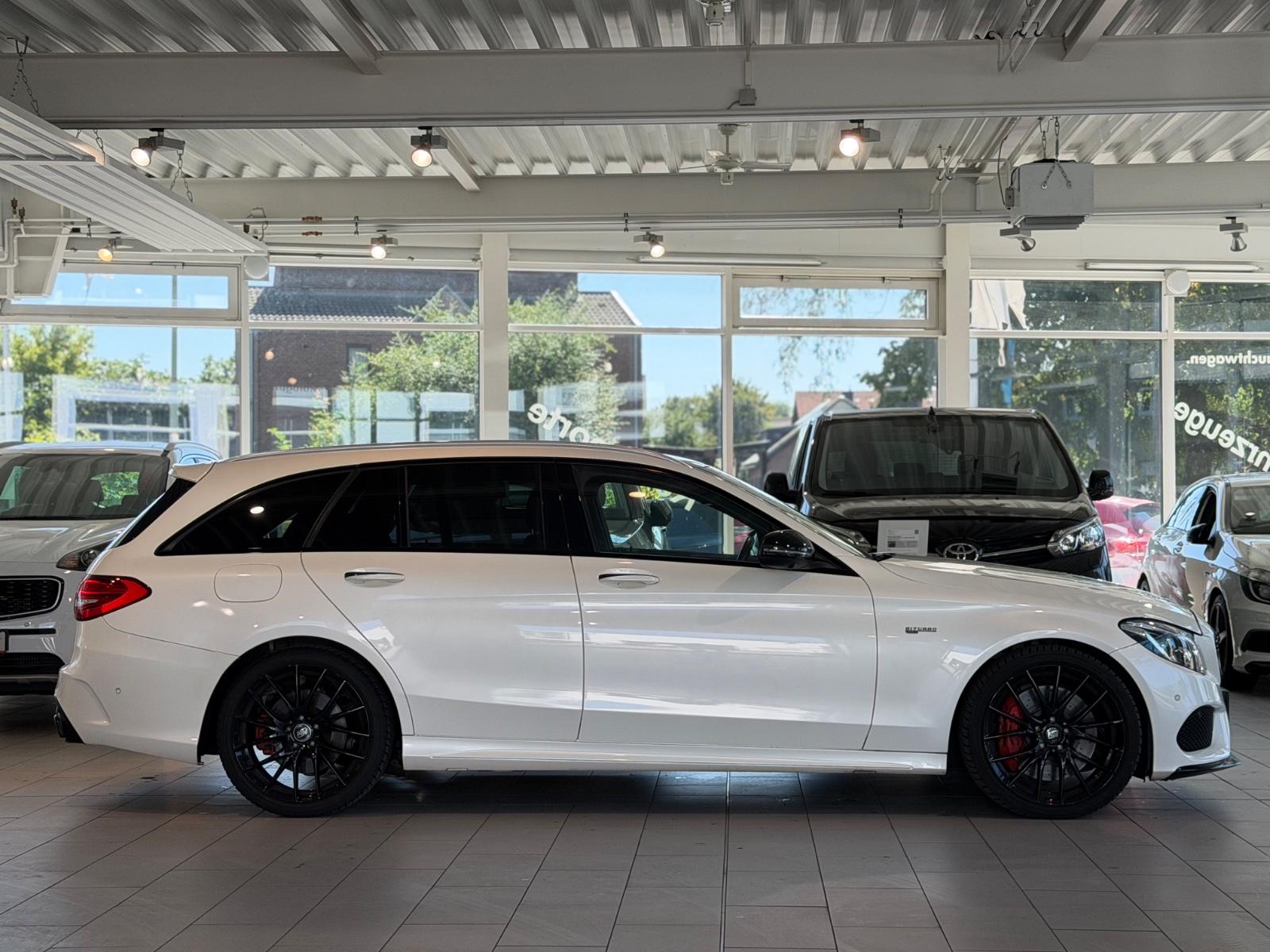 Mercedes-Benz C 43 AMG T 4MATIC*NAVI*360° *PANO *S-DACH *LED *