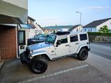 Jeep Wrangler Unlimited Arctic 2.8 CRD Autom. Arctic - silberne Jeep Wrangler