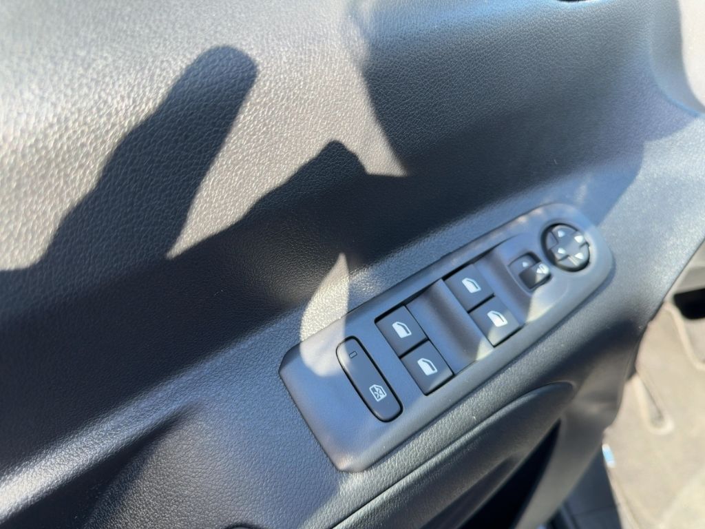 Fahrzeugabbildung Opel Combo Life Ultimate AUTOMATIK  SITZHEIZUNG  RÜCK