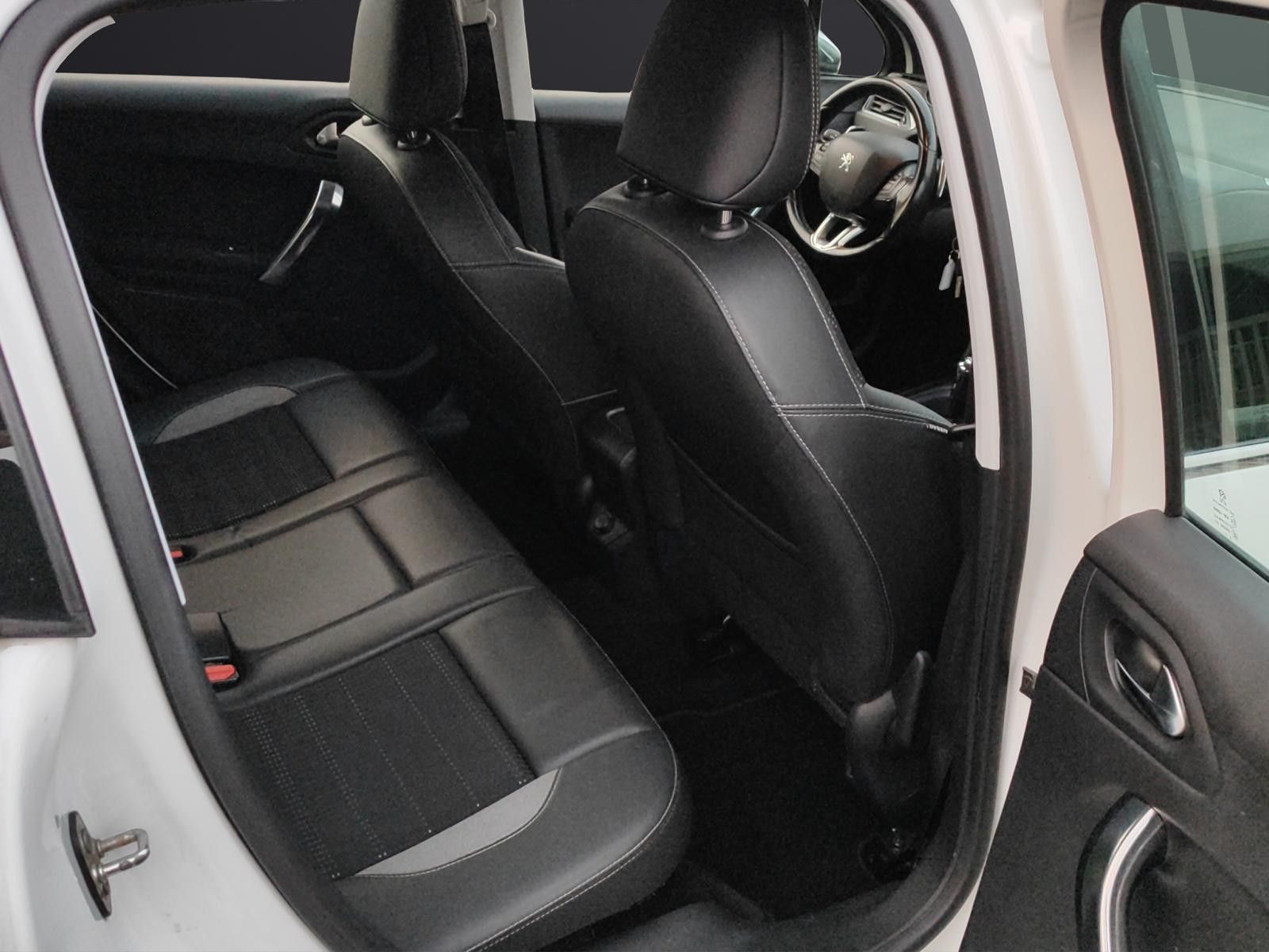 Fahrzeugabbildung Peugeot 2008 Allure*Automatik*Navi*Blth*LED*