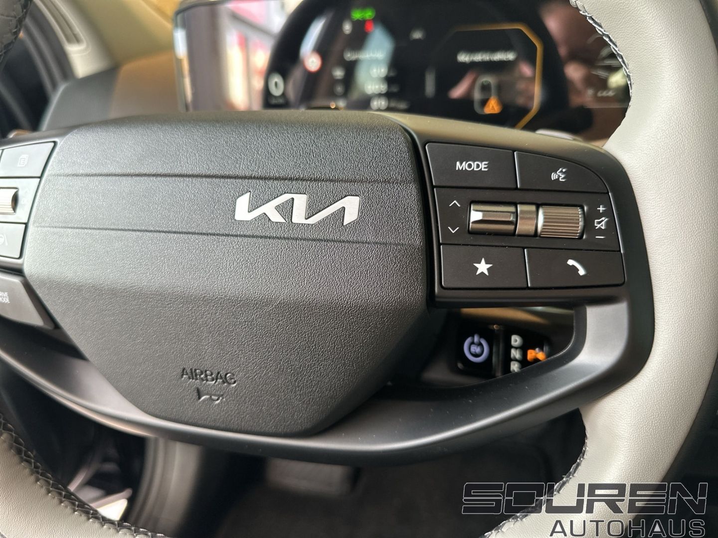 Fahrzeugabbildung Kia EV4 81kWh EARTH Gewerbe WP Tech Drive Upgrade So