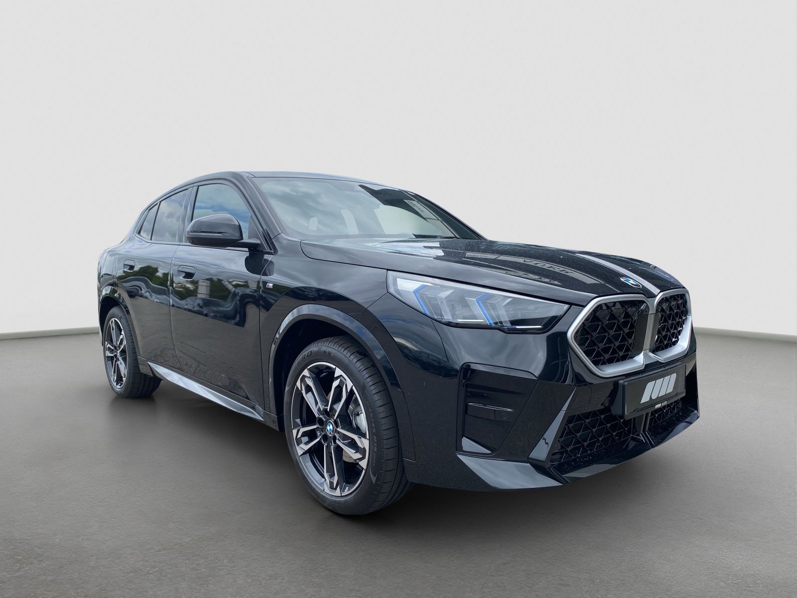 BMW X2 xDrive20d (M-Sport Navi LED AHK HUD Shz PDC) imagem 3