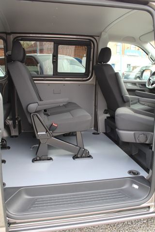 Volkswagen T6.1 Kombi 150PS LED AHK ACC 7-Sitzer Standhzg