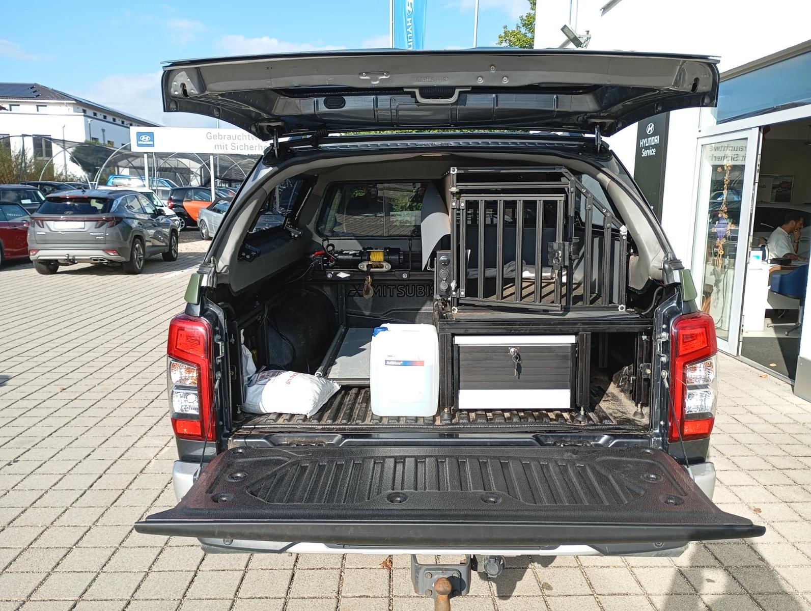 Mitsubishi L200 Top 2.3 Diesel Doppelkabine 4WD A/T