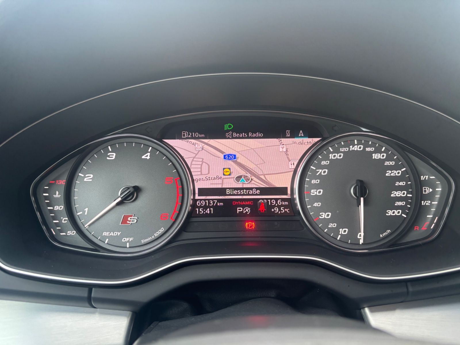 Fahrzeugabbildung Audi SQ5 Leder KAM SHZ NAVI