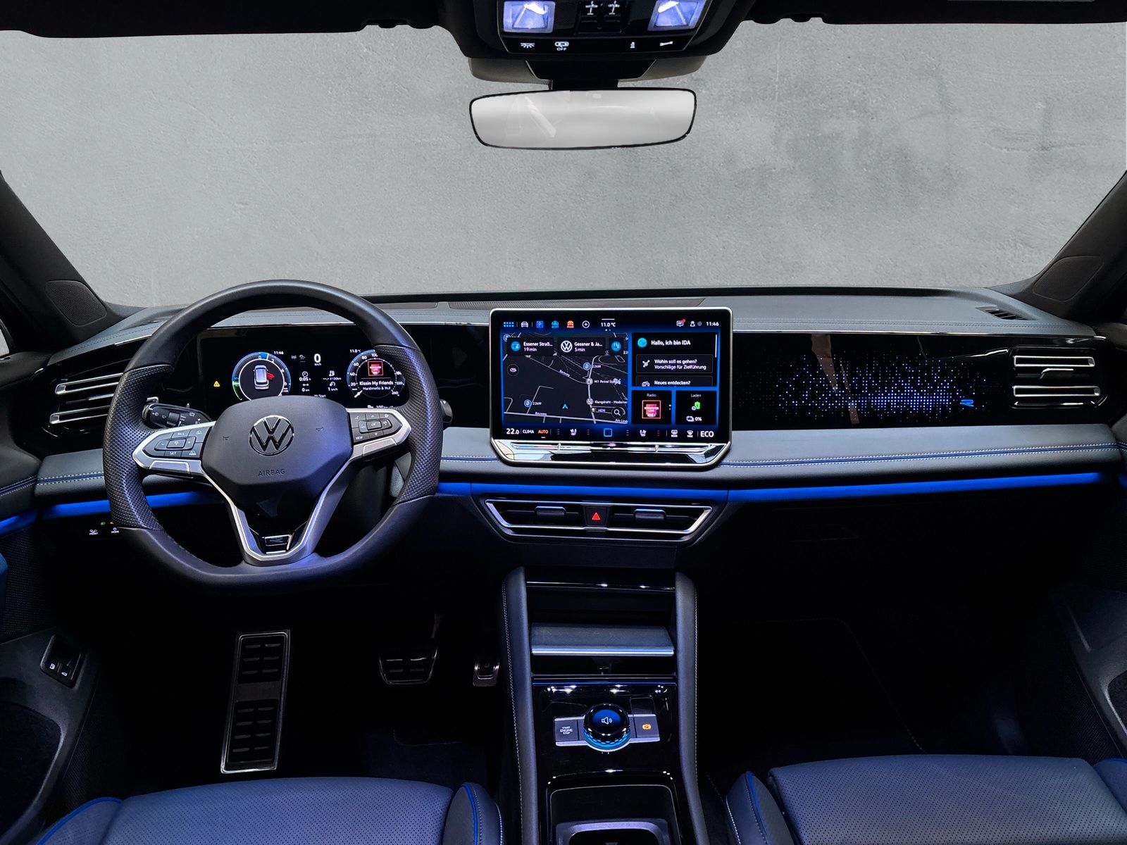 Fahrzeugabbildung Volkswagen Tiguan R-Line 1.5 TSI eHybrid DSG AHK App-Connec