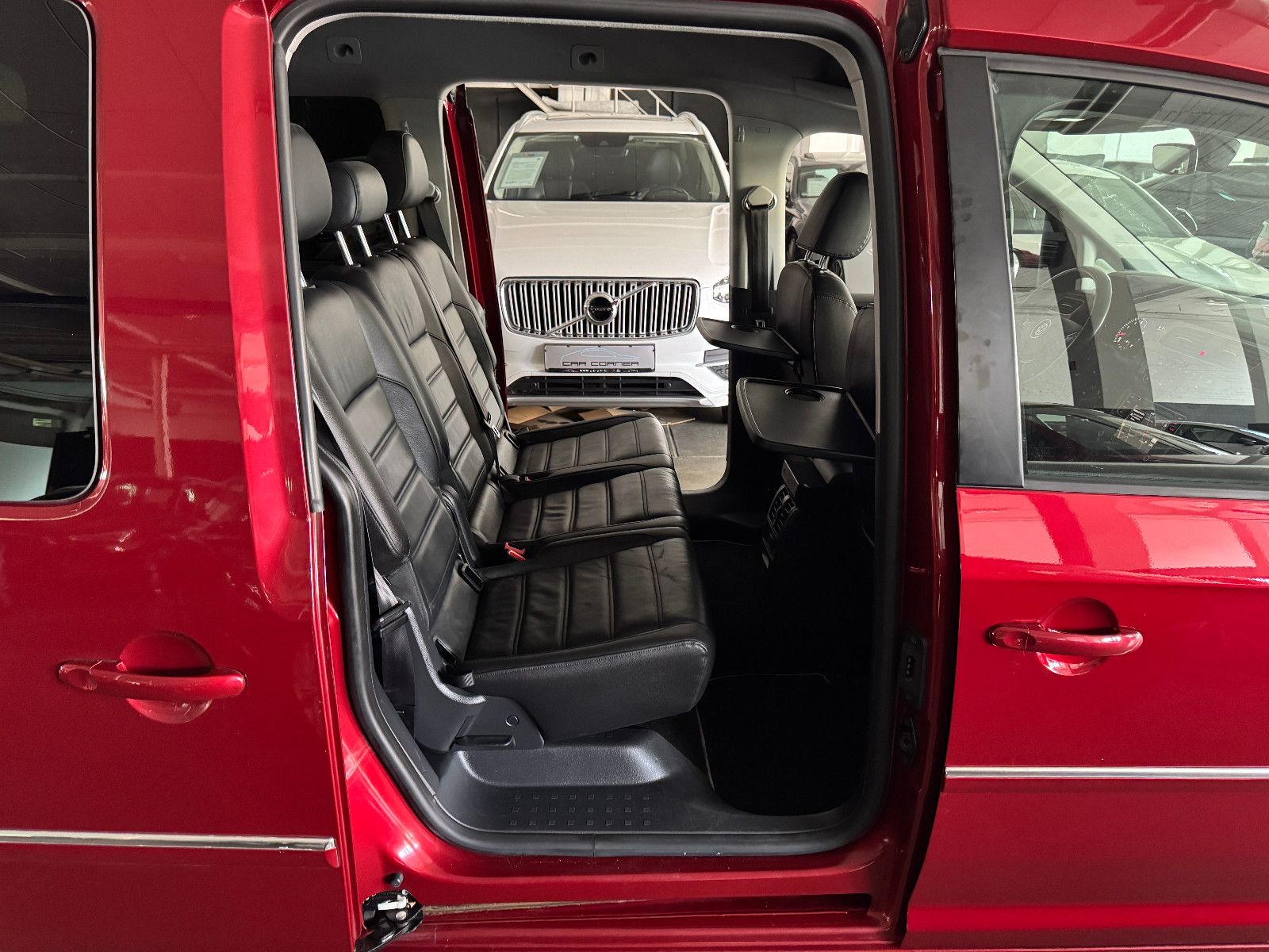 Fahrzeugabbildung Volkswagen CADDY MAXI 1.4 TGI HIGHLINE SPORTPAKET ACC VOLL