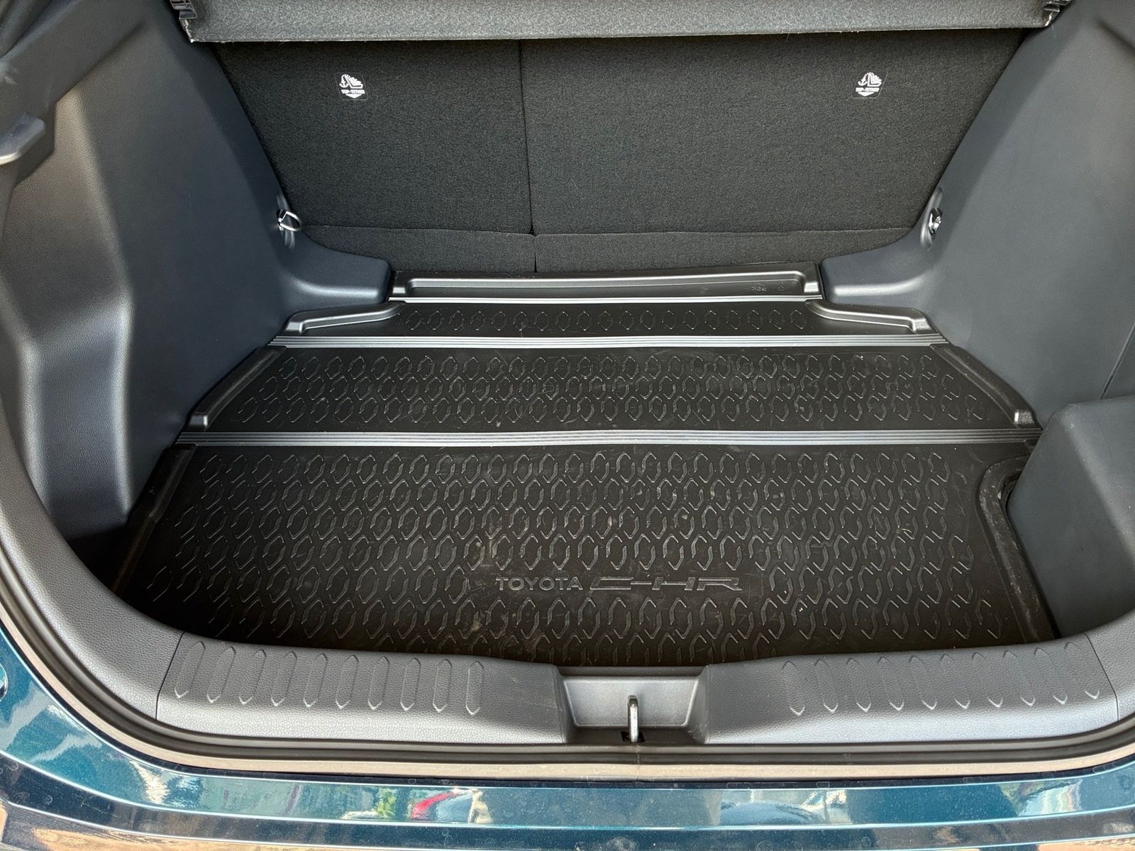 Fahrzeugabbildung Toyota C-HR 2.0 FWD Teamplayer +Technik P. LED,Navi,SHZ