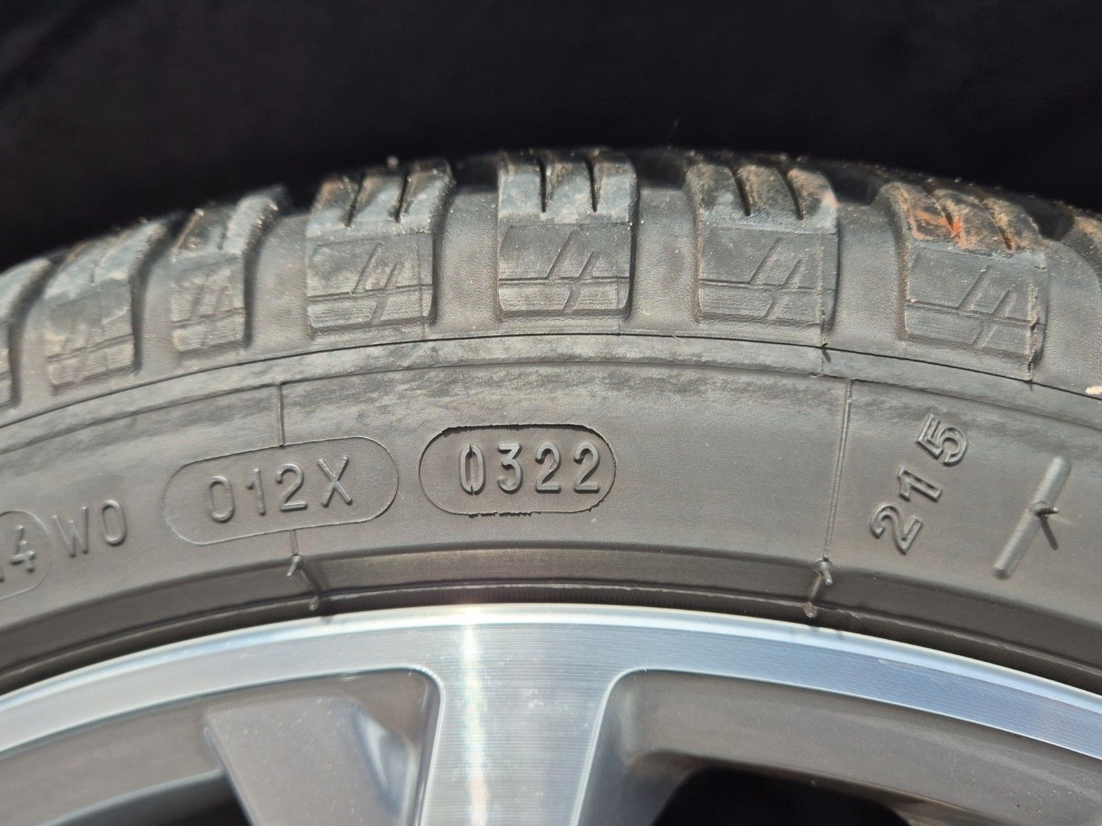 Fahrzeugabbildung Volkswagen POLO CROSS 1.2 TSI MFL ALLWETT BLUETOOTH 1.HAND