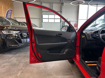 MYAUTOCENTER – Gebraucht- und Jahreswagen mit Werkstattservice in Pfaffenhofen Hyundai i30 *Scheckheft*Klimaanlage*TÜV-NEU*