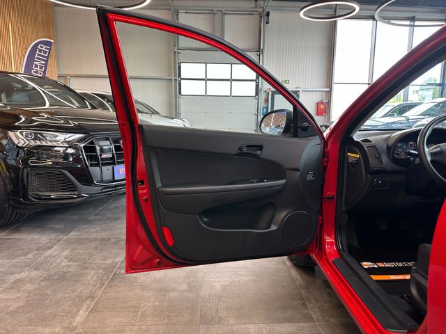 MYAUTOCENTER – Gebraucht- und Jahreswagen mit Werkstattservice in Pfaffenhofen Hyundai i30 *Scheckheft*Klimaanlage*TÜV-NEU*
