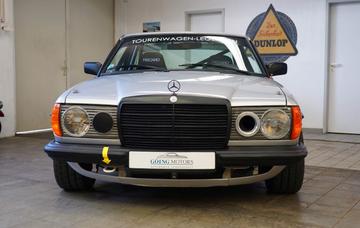 1980 Mercedes-BENZ E 280 照片 4
