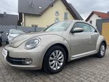 Volkswagen Beetle Lim. Design|1.Hand|AUTOM.|PDC|Leder|STZHZ - silberne Volkswagen Beetle