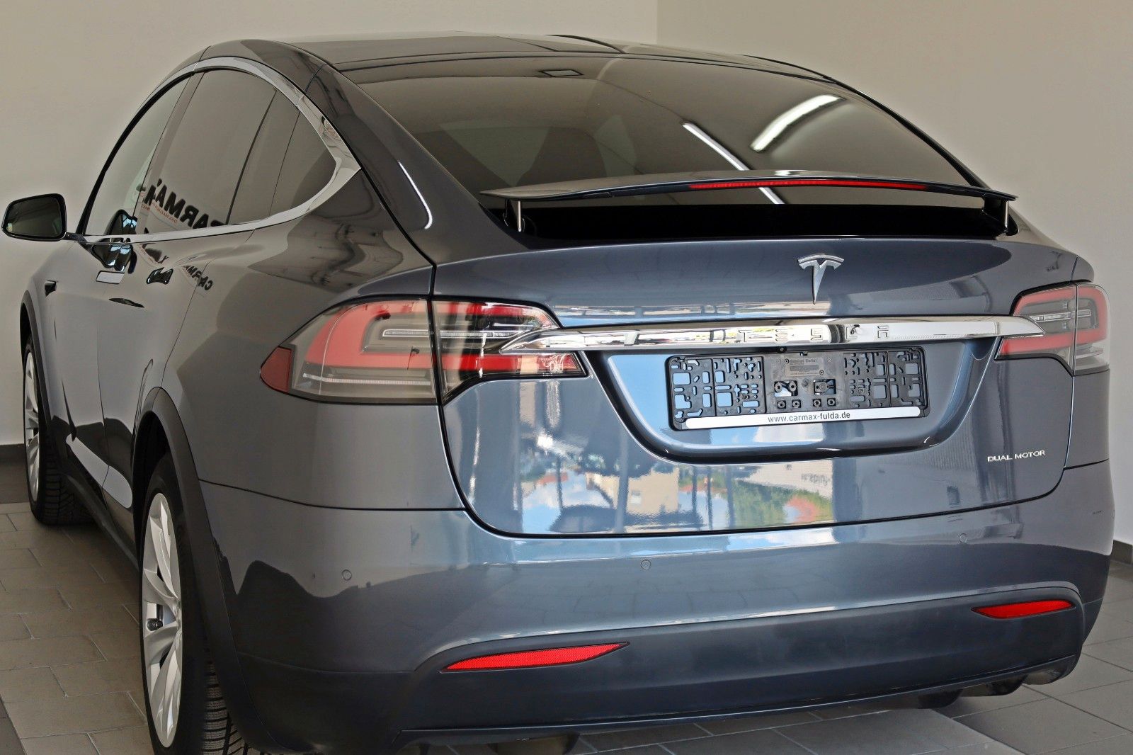 Fahrzeugabbildung Tesla Model X Long Range 100kWh 562CV,SH,Kamera,Pano
