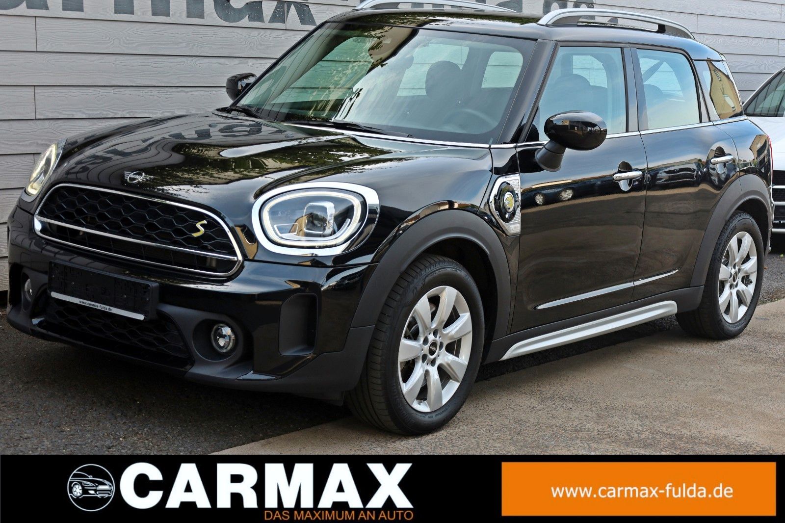 Fahrzeugabbildung MINI Cooper SE Countryman All4 Hybrid Trim ,Navi,LED