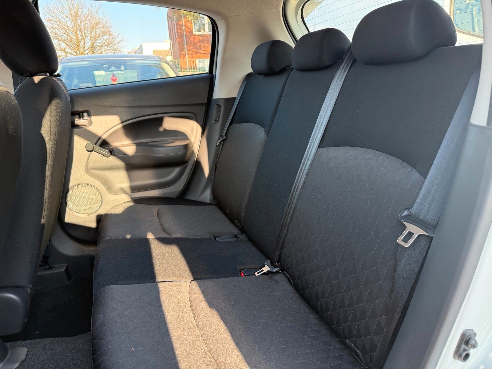 Fahrzeugabbildung Mitsubishi Space Star