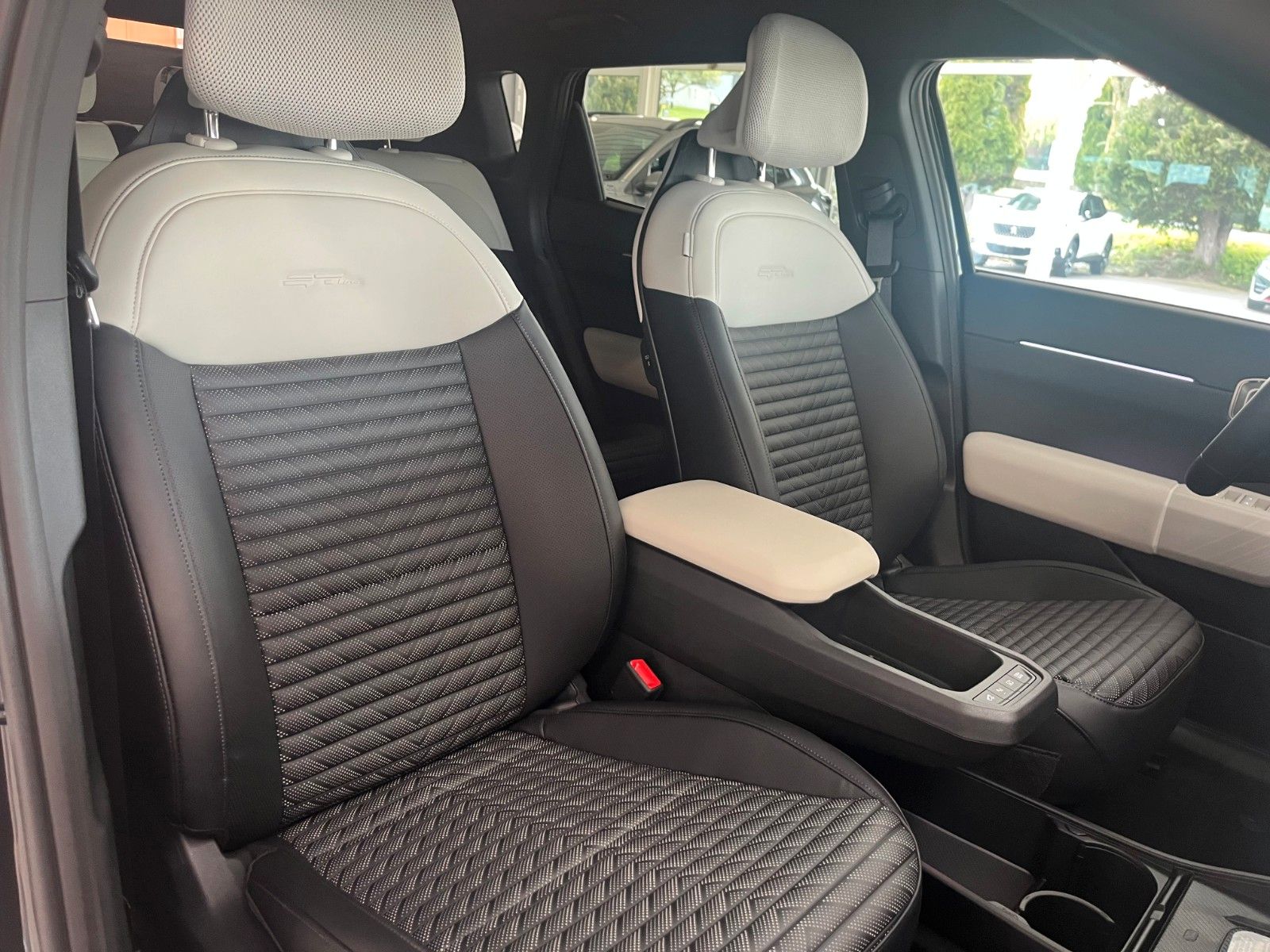 Fahrzeugabbildung Kia EV4 81 FWD GTL DWP COM
