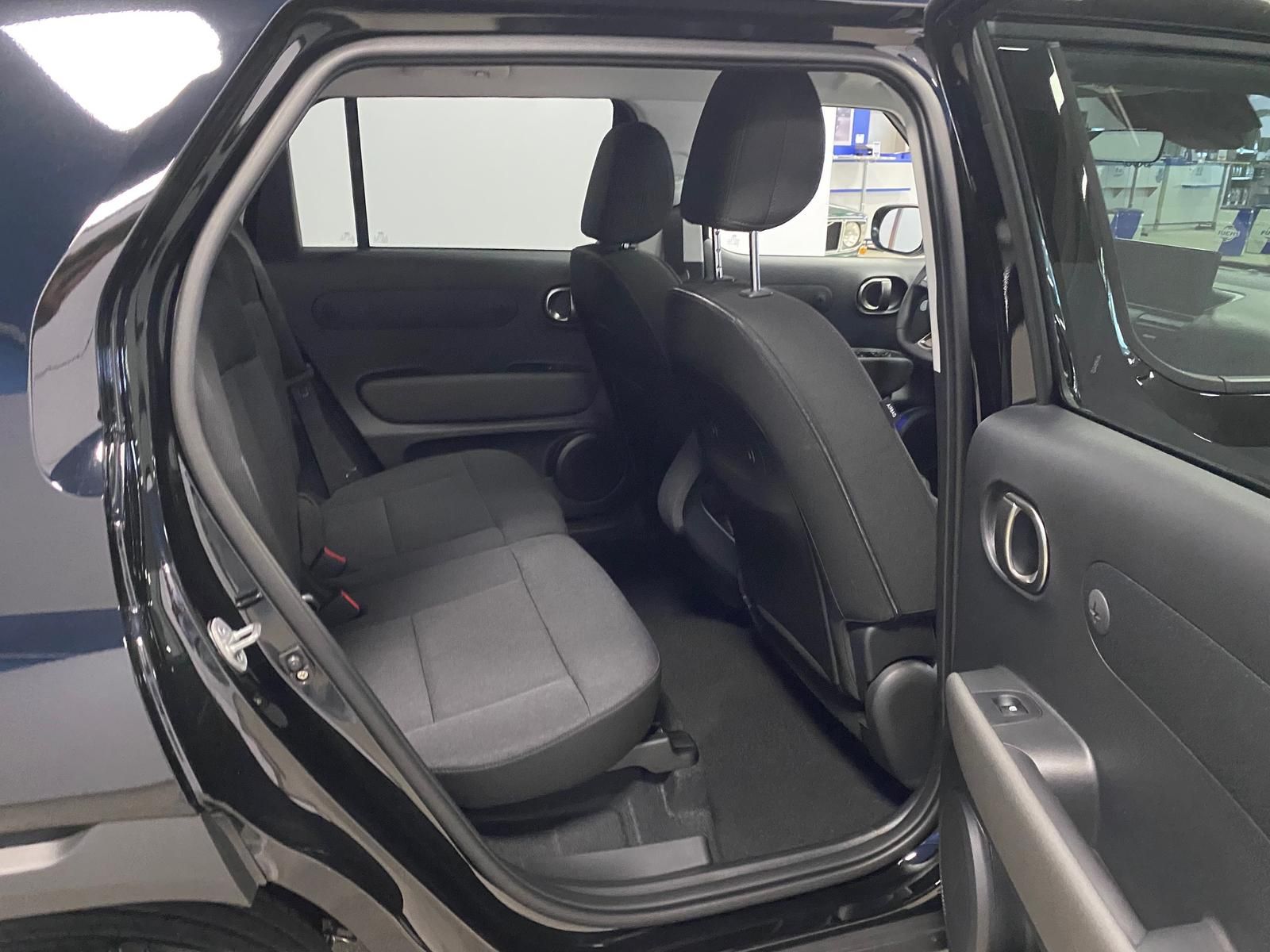 Fahrzeugabbildung Hyundai INSTER Elektro 85 kW APP+KLIMA+ACC+KAMERA+17"Alu