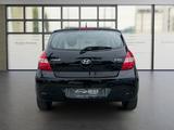 Hyundai i20 Edition 20 *AUTOM*KLIMA*PDC*E-PAKET*USB/AUX* - Hyundai i20: Schwarz