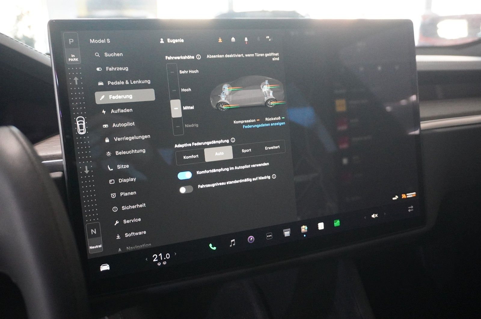 Fahrzeugabbildung Tesla Model S DUAL-MOTOR LONGRANGE NAVI/AMD/YOKE/LEDER