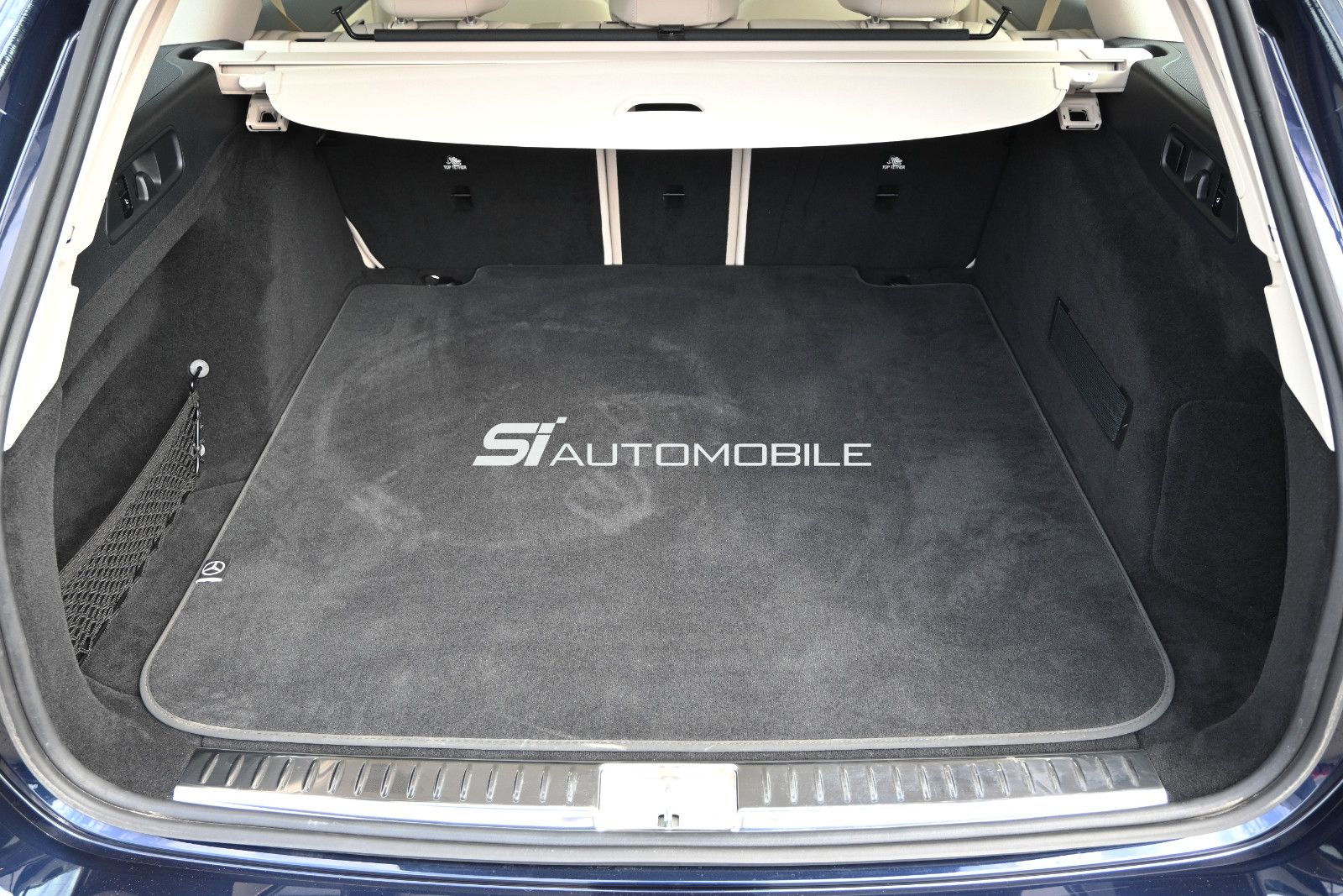 Fahrzeugabbildung Mercedes-Benz E 200 T Avantgarde Adv. °ACC°AHK°PANORAMA°8-FACH