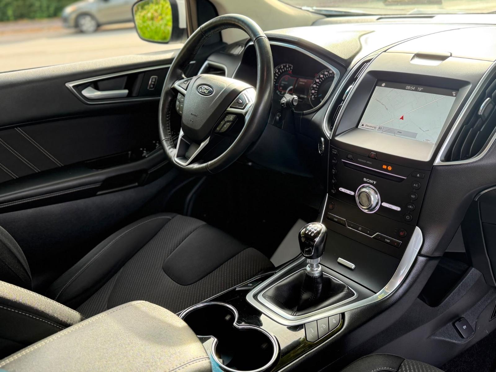 Ford Edge Sport 4x4*LED*NAVI*KAMERA*SHZ*