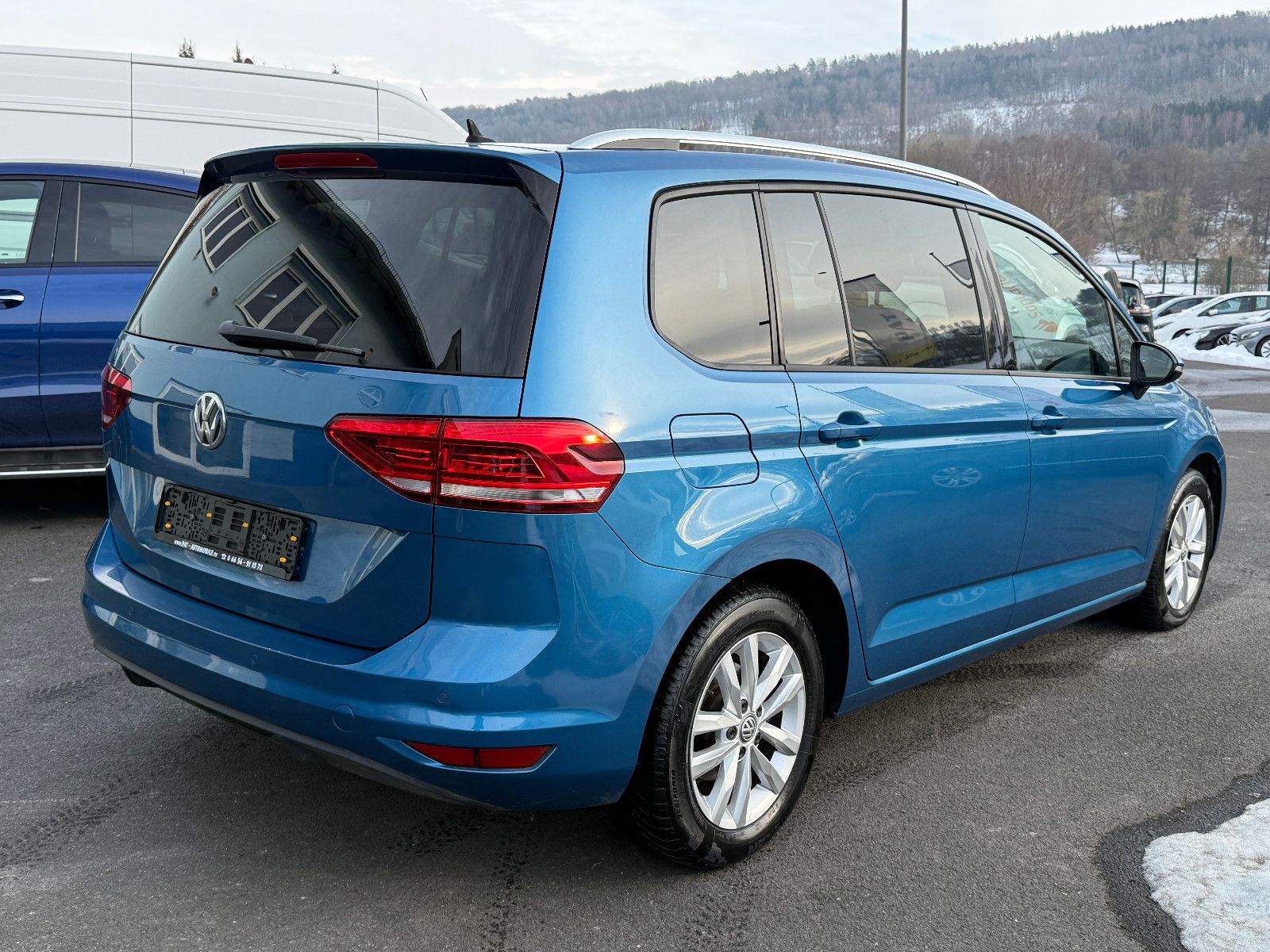 Fahrzeugabbildung Volkswagen Touran Comfortline ALLSTAR TSI ACC AHK Pano SHZ
