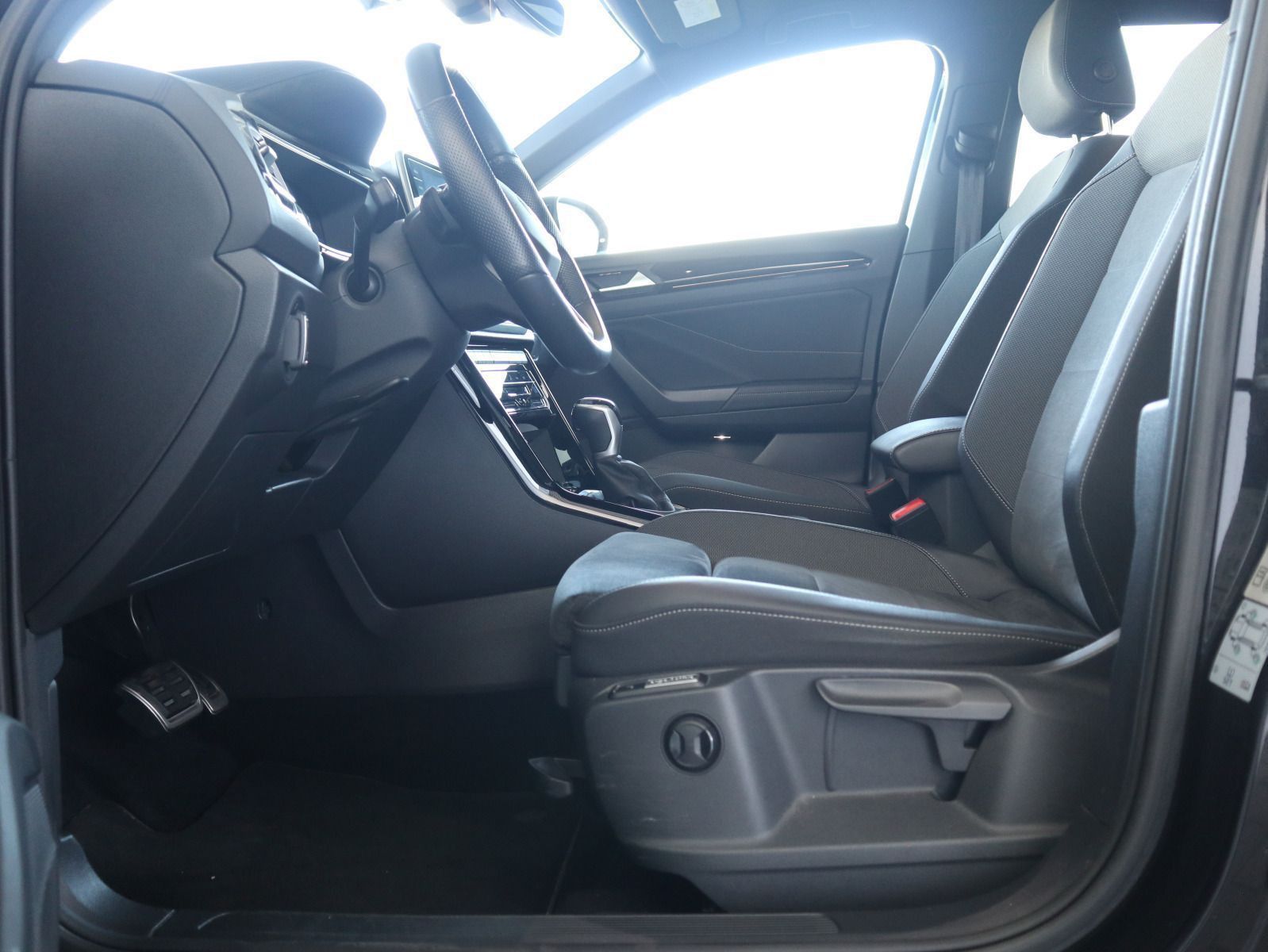 Volkswagen T-Roc - Bild 11