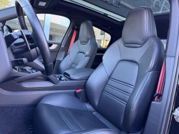 Porsche Cayenne - 10