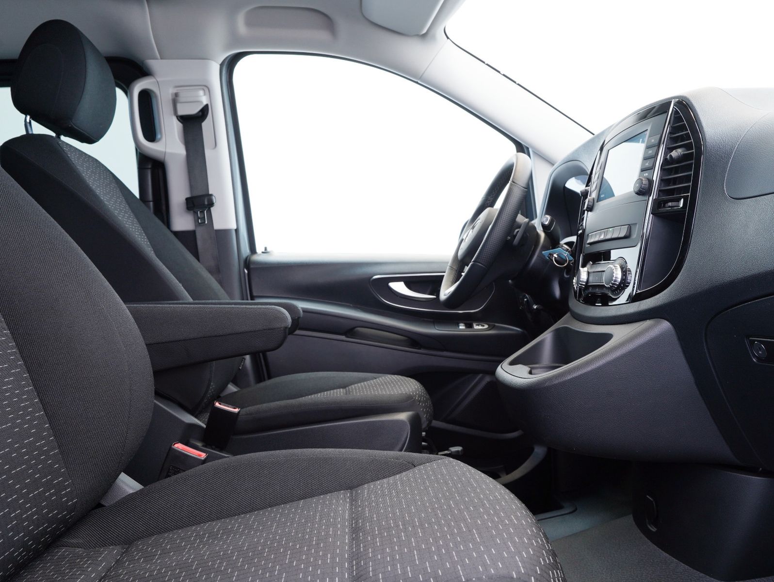 Fahrzeugabbildung Mercedes-Benz Vito Tourer 119 CDI Pro 4x4 lang PÖSSL/KÜCHE