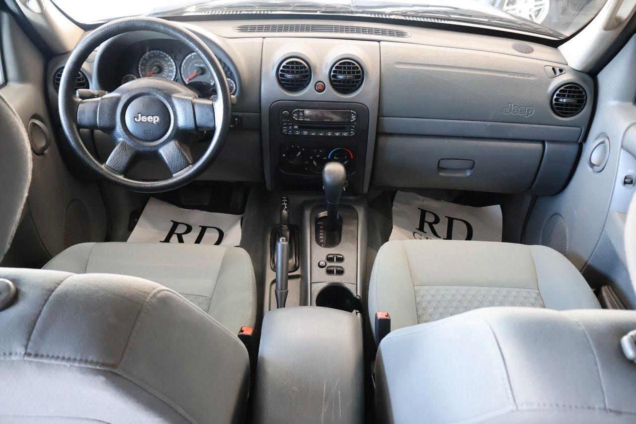 Jeep Cherokee 2006 — photo 7