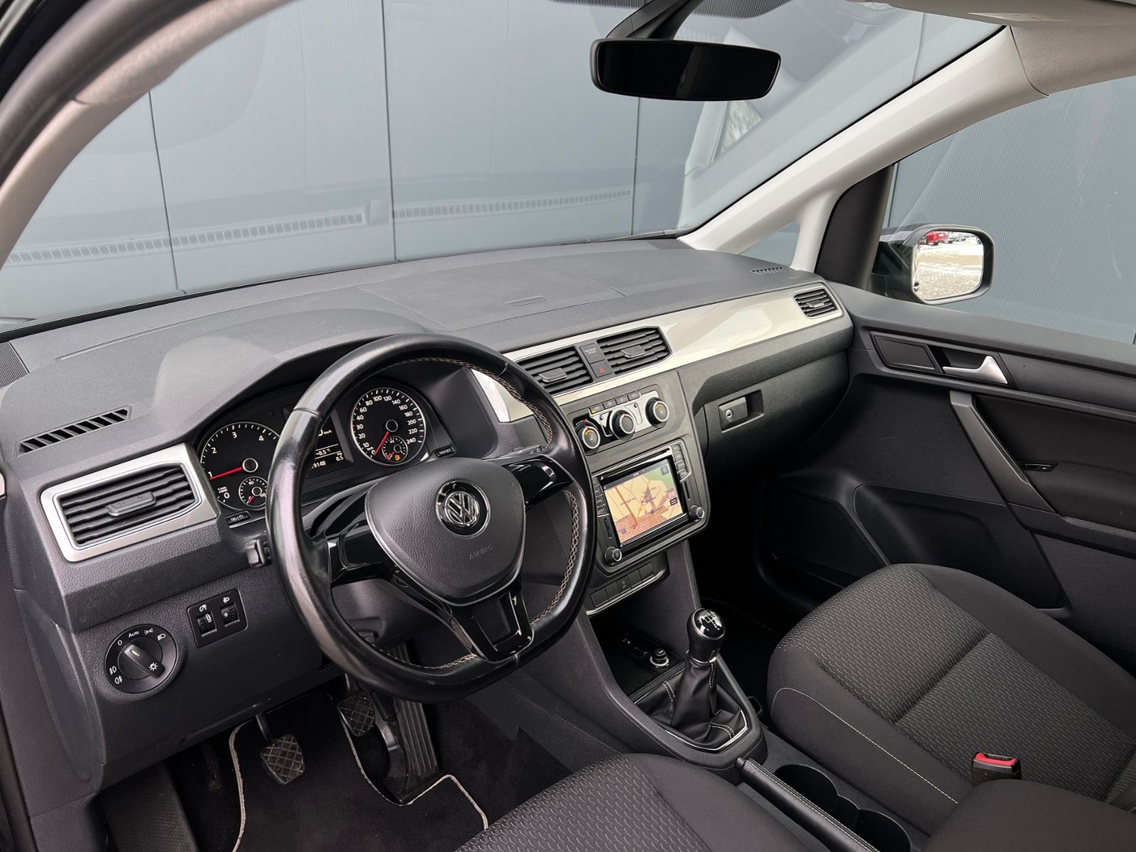 Fahrzeugabbildung Volkswagen Caddy Generation Four 2.0 TDI *Bi-Xenon, Navi, T