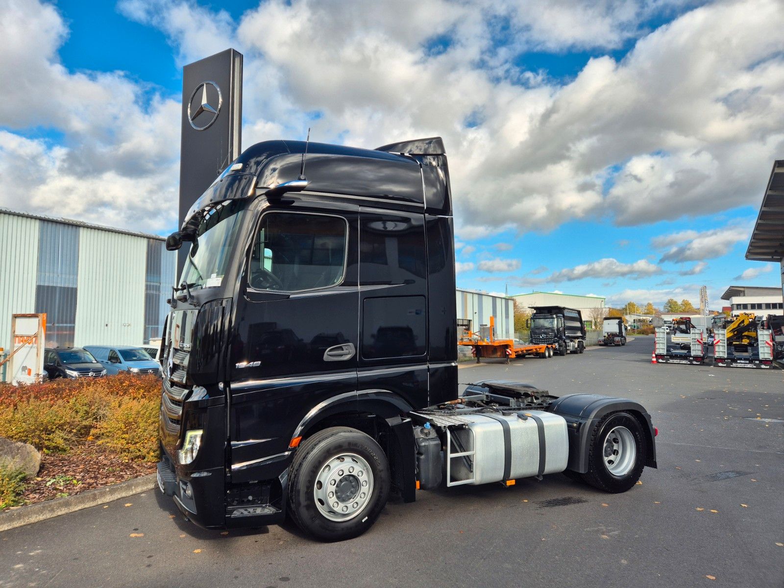 Fahrzeugabbildung Mercedes-Benz Actros 1848 LS Hydraulik Reatarder Standklima