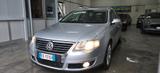 Volkswagen Passat Var 2.0 TDI. Highline - Volkswagen Passat aus 2010: 2.0