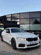 BMW 520d G30 Limousine weiß M Paket Leder ... - BMW 520 Gebrauchtwagen in Wuppertal