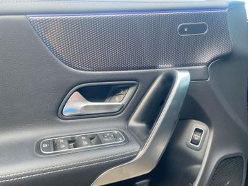Bild 17 Mercedes-Benz CLA 200 CLA 200d Prog.*AMBIENTE*CARPLAY*NAV*LED*1HD*MWST