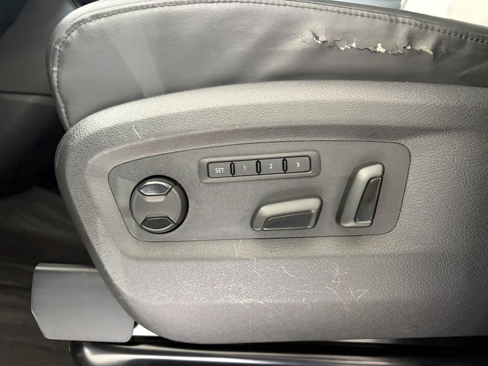 Volkswagen T6 Multivan EDITION LEDER AHK STHZG CAM DYN LED foto 9