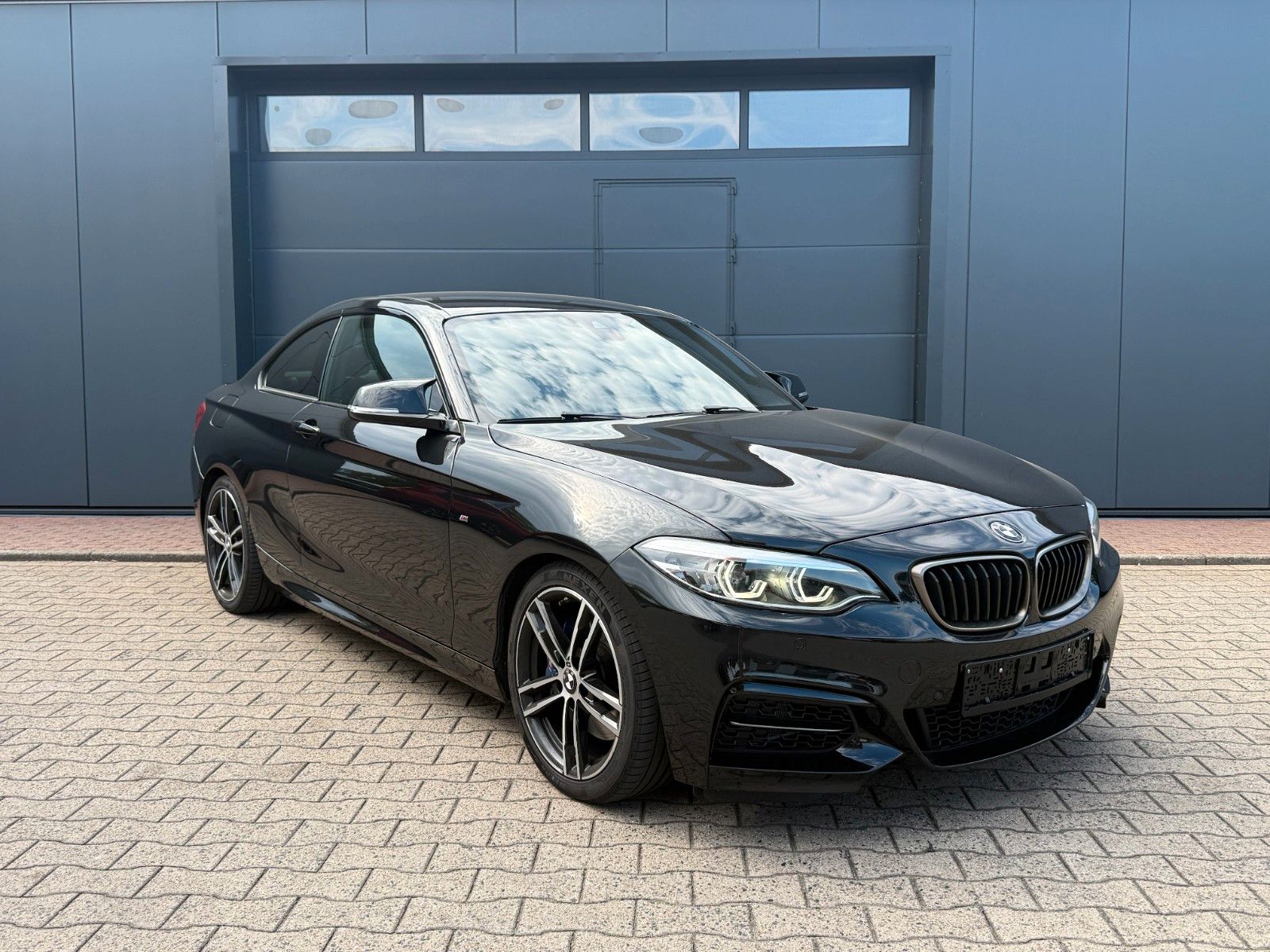 BMW M240i