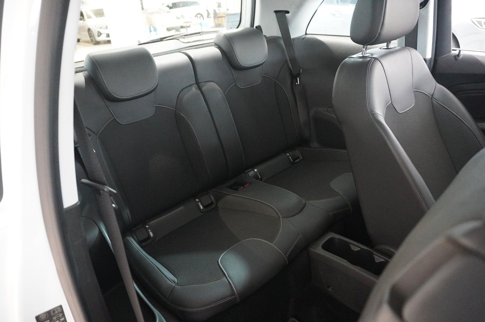 Fahrzeugabbildung Opel Adam 1.2 JAM KLIMA/SPORT/TEMP./USB/CITY/TOUCH