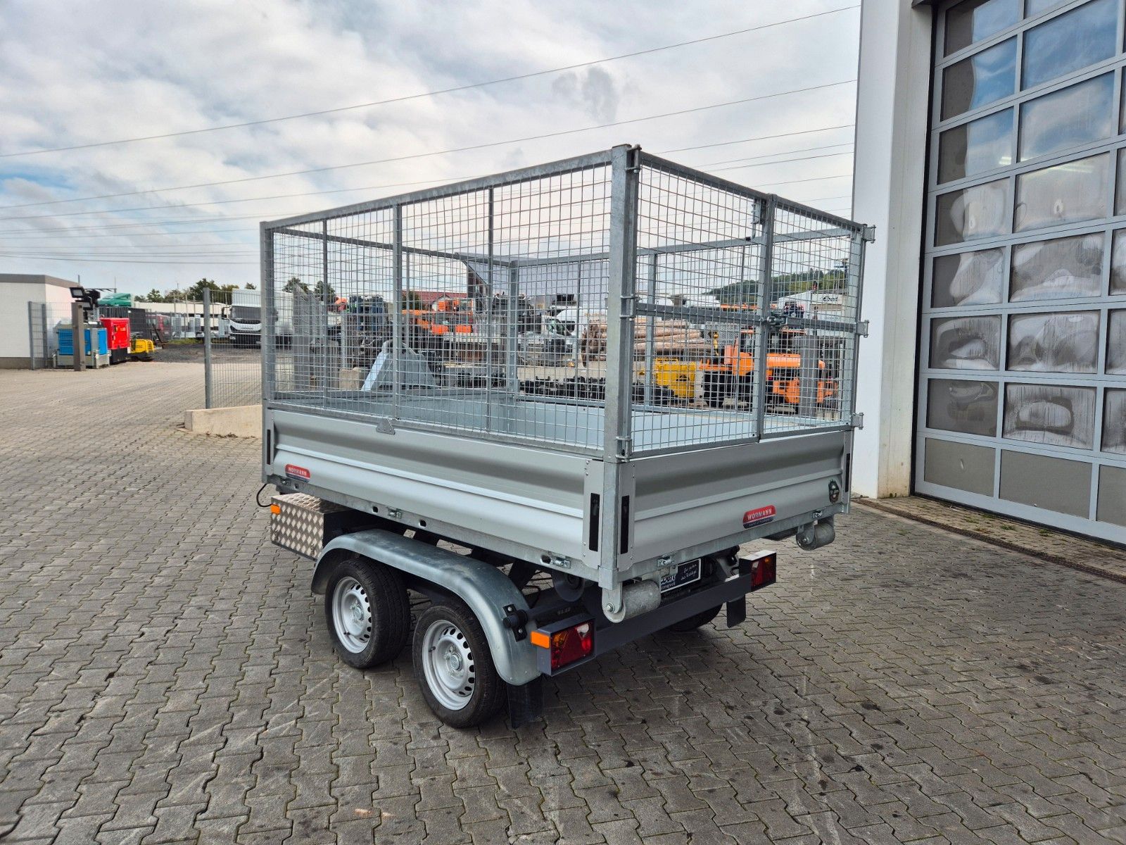 Fahrzeugabbildung Wörmann Abrollkipper Mulde Gitterbox