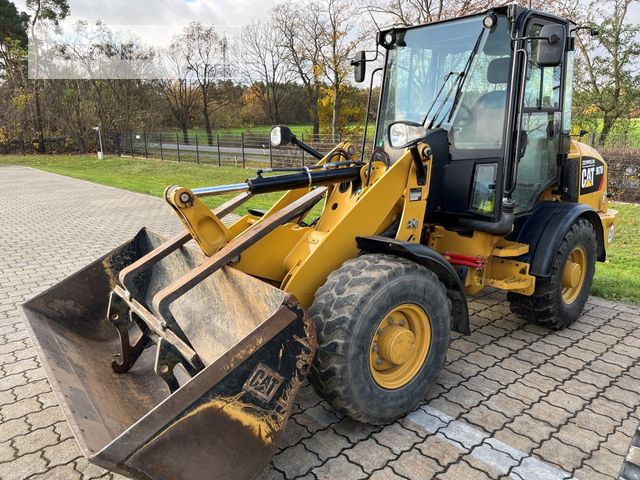 CAT 907M